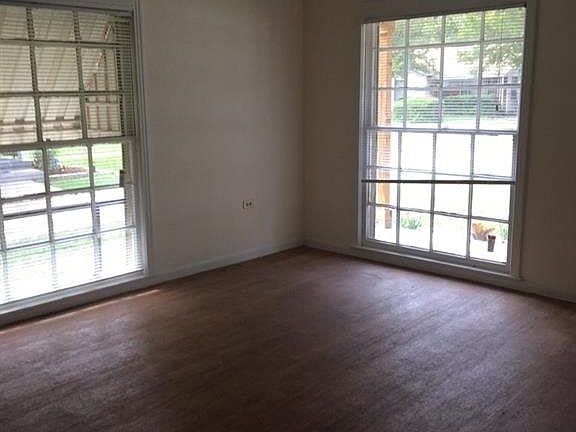 3rd image of 3936 Cumberland Ave