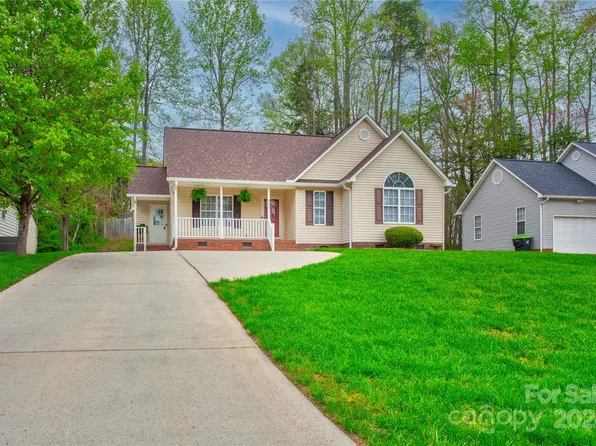 403 Chinaberry Dr, China Grove, NC 28023
