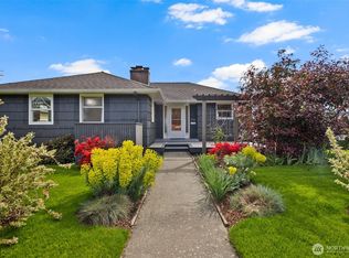 3732 37th Ave SW, Seattle, WA 98126