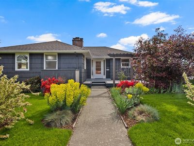 3732 37th Avenue SW, Seattle, WA, 98126