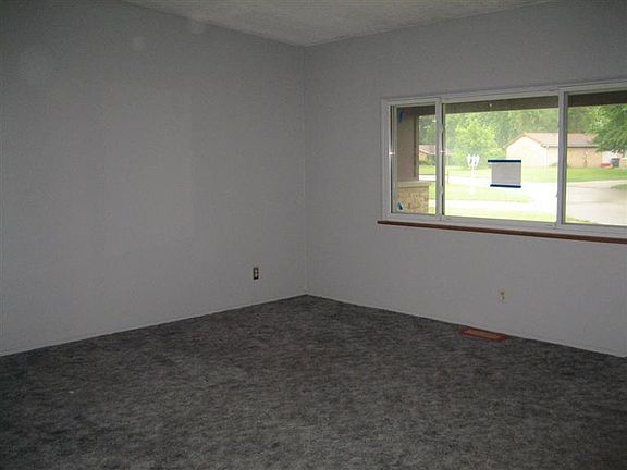 2nd image of 5113 Elyria Ln