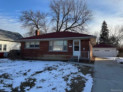 24272 Grove Ave, Eastpointe, MI, 48021