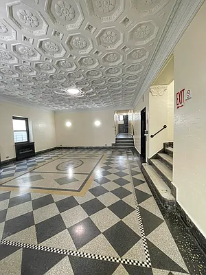 Rented by Lang Realty LLC | media 7