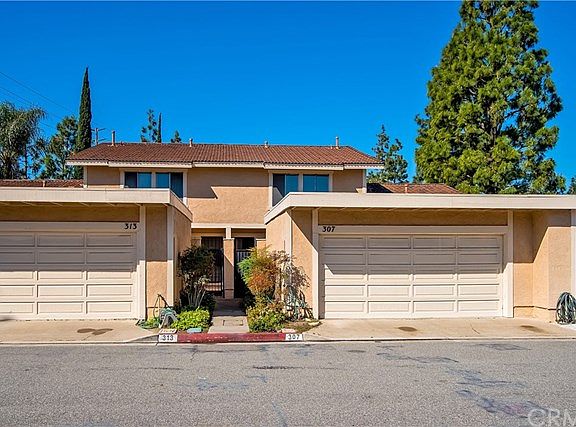 3rd image of 307 Aqueduct Ct