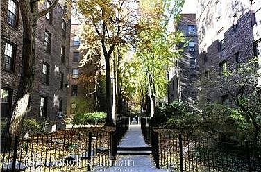 3rd image of 226 W 150th St APT 1B