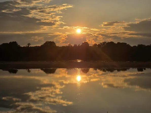 82 West Rd, Longmeadow, MA 01106