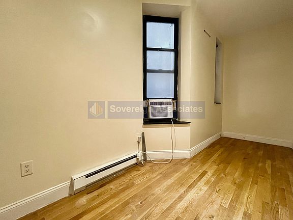 5th image of 941 Amsterdam Ave #3E