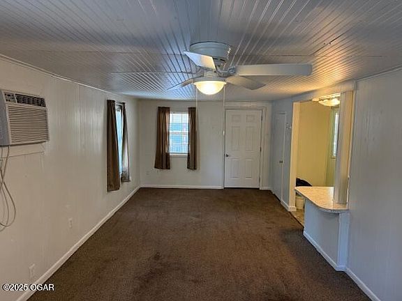 4th image of 1301 W Broadway St