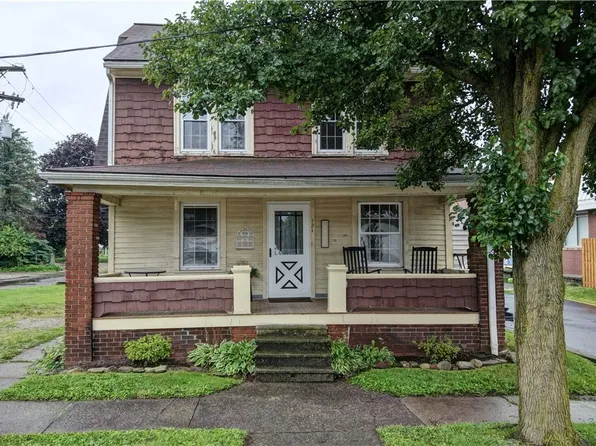 121 2nd St SE, Brewster, OH 44613