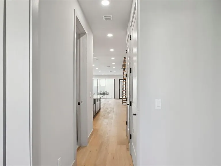 1412 S Moody Ave #A — Photo 6