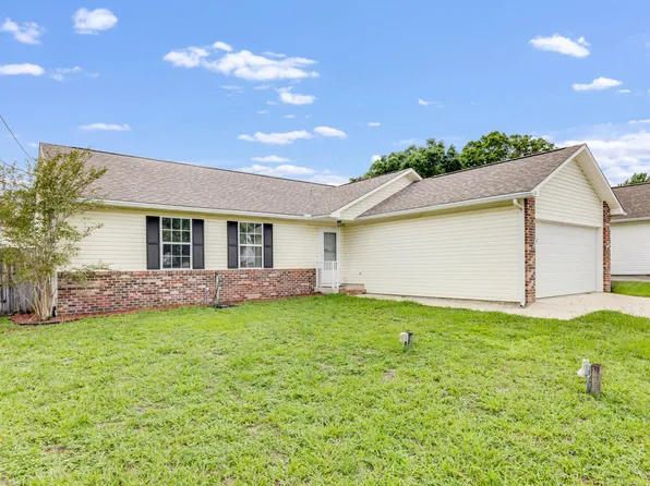 121 Trenton Ave, Crestview, FL 32539