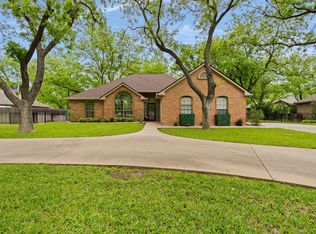 8913 Monticello Dr, Granbury, TX 76049