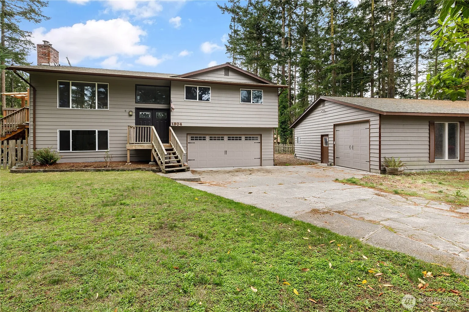 1904 Fir Woods Place photo 1