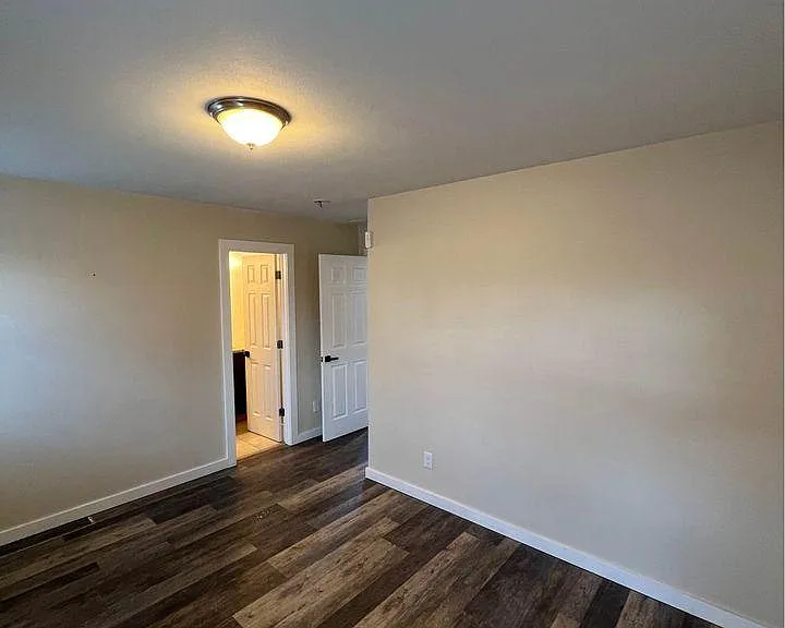 3124 W Gill Pl — Photo 6