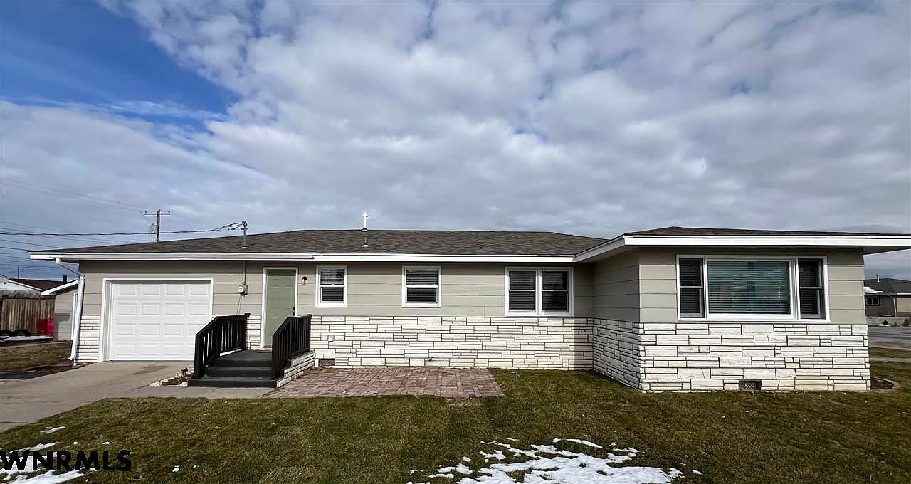 901 Avenue A, Minatare, NE 69356 Zillow