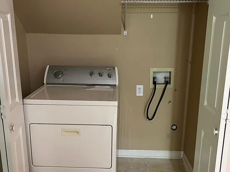 8311 Poplar Grove Cir — Photo 14