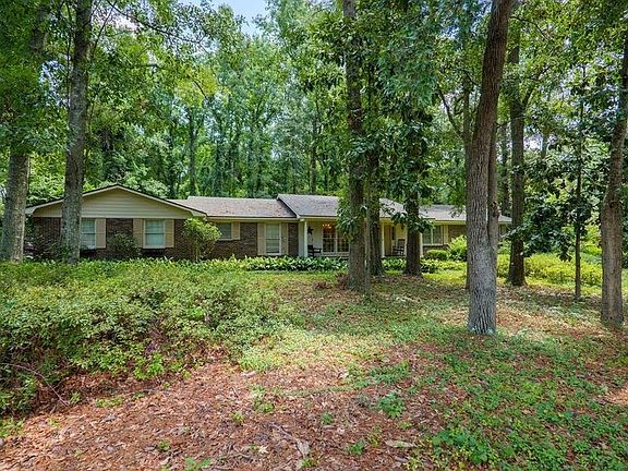 2nd image of 3305 Plantation Dr