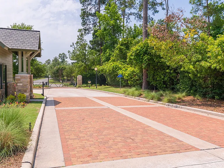18 Sundown Ridge Pl — Photo 40