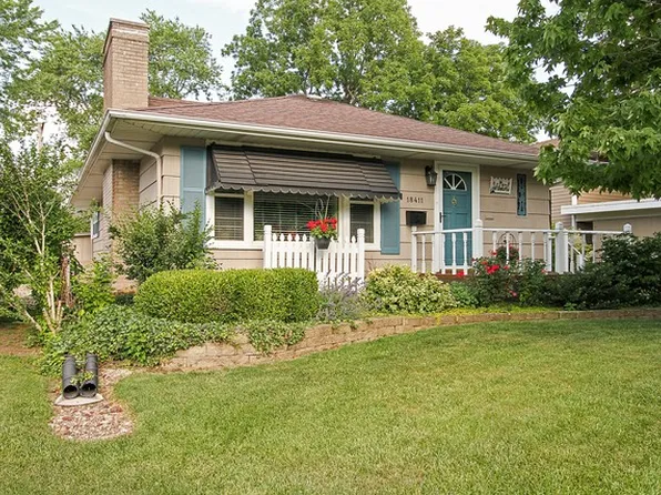 18411 Riegel Rd, Homewood, IL 60430