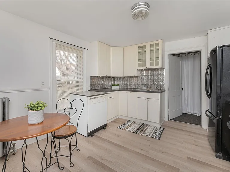 54 Sanford St #A — Photo 14