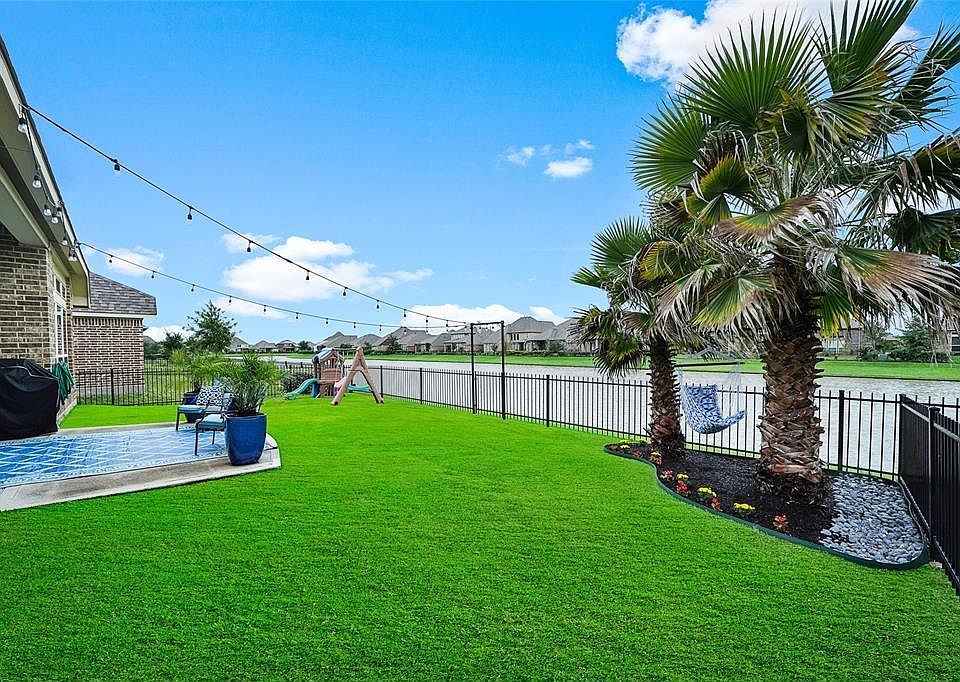 1st image of 26307 Serenity Oaks Dr