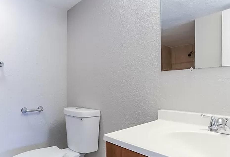 1st image of 1432 NE 28th St #1