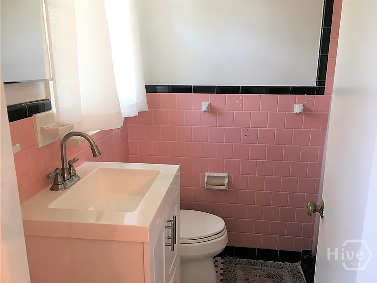 130 Andover Dr — Photo 15