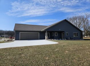 3631 Newcastle Dr, Janesville, WI 53546