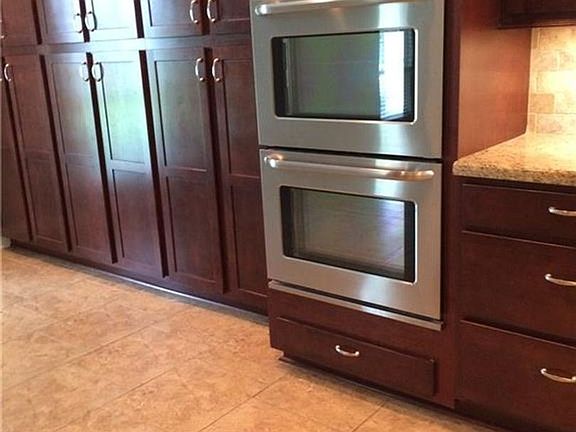 5th image of 625 Orchard Dr