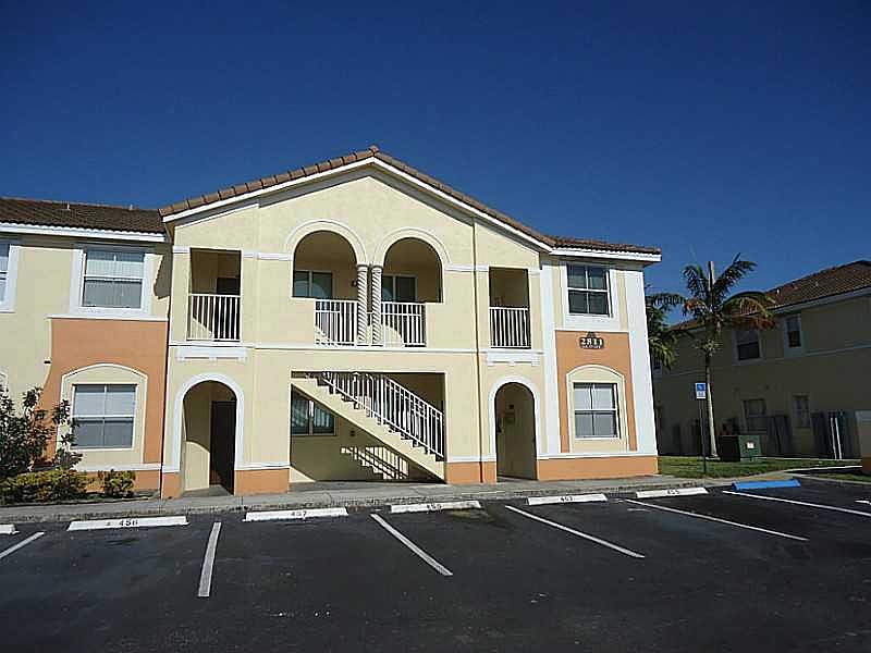 2nd image of 1536 SE 25th St Unit 203