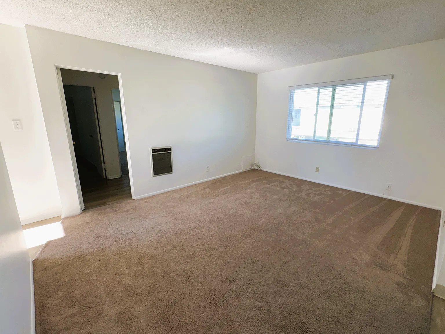 2 bed, $2,050 — Photo 2