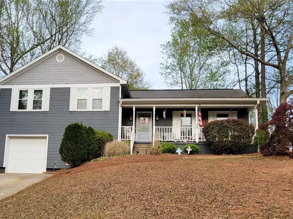 940 Sanders St, Auburn, AL 36830