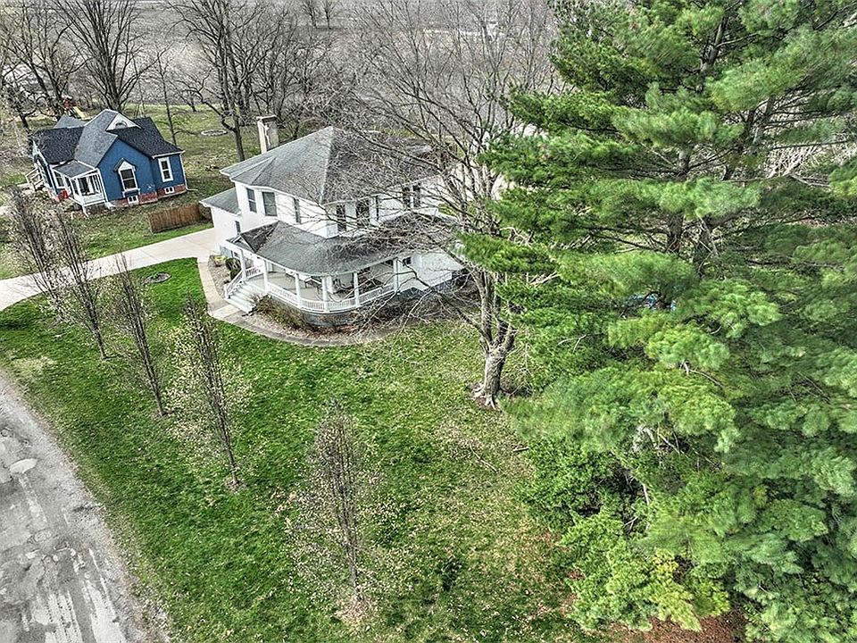 239 S Main St, Niantic, IL 62551 Zillow