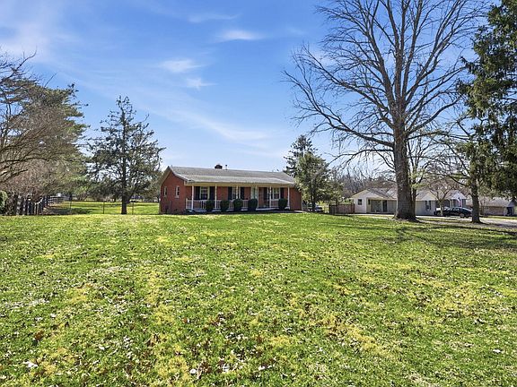 3rd image of 5666 Winchester Rd