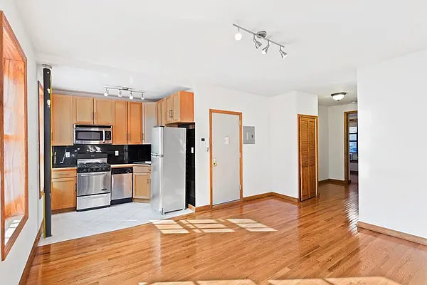 Rented by Compass | media 4