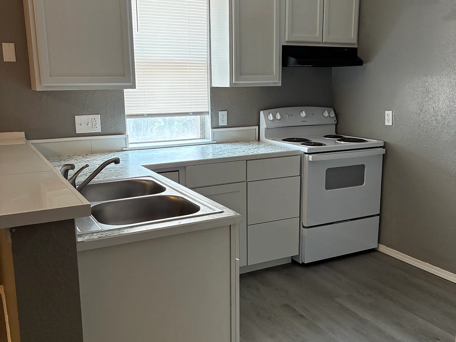2 bed, $750 — Photo 3