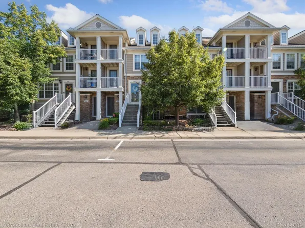 1156 Faulkner, Troy, MI 48083