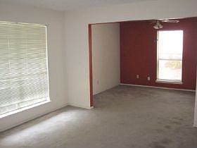 3rd image of 10920 Idlewood Ct