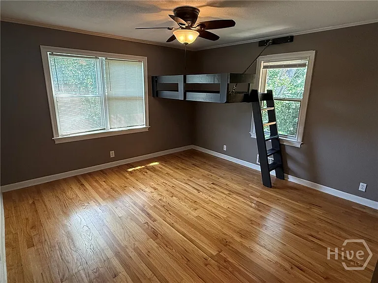 292 Tara Way — Photo 25