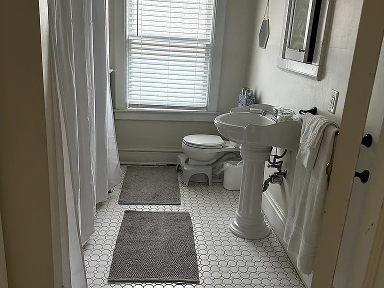 Goodrich Ave — Photo 11