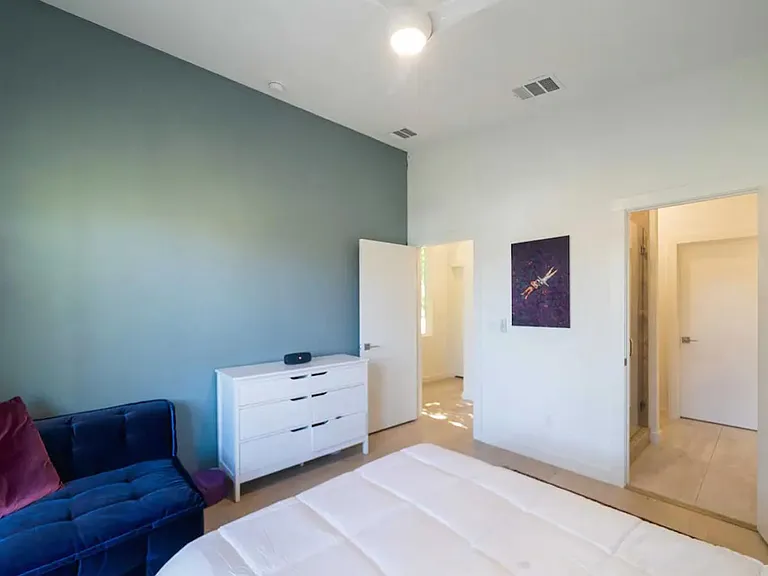 1301 Luna St — Photo 13