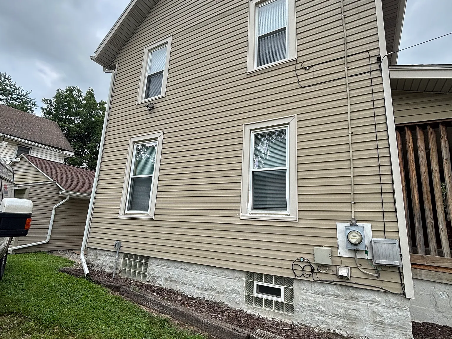 3 bed, 1600 sqft, $1,250 — Photo 2