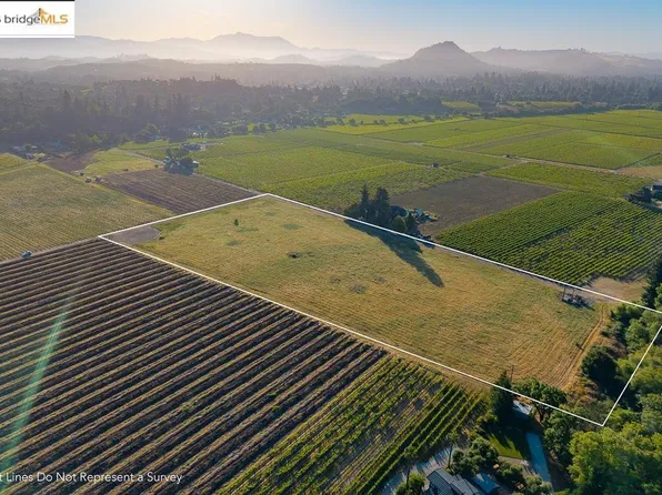 838 Dry Creek Rd, Healdsburg, CA 95448