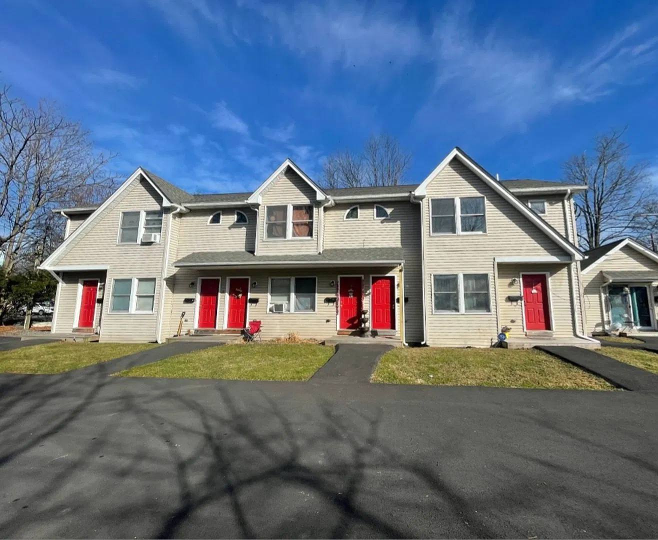 332 Monroe St — Photo 1