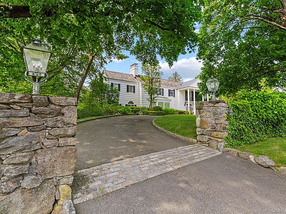3rd image of 25 Stratford Road