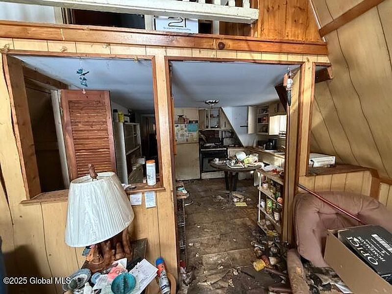 5th image of 5698 Lake Road