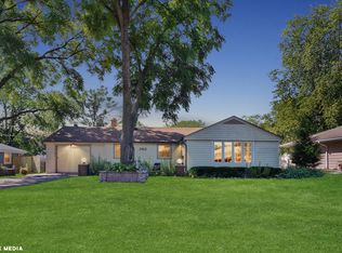 382 California Ave, Aurora, IL 60506