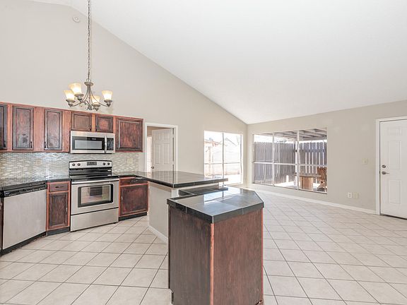 5th image of 6540 N 71st Ave
