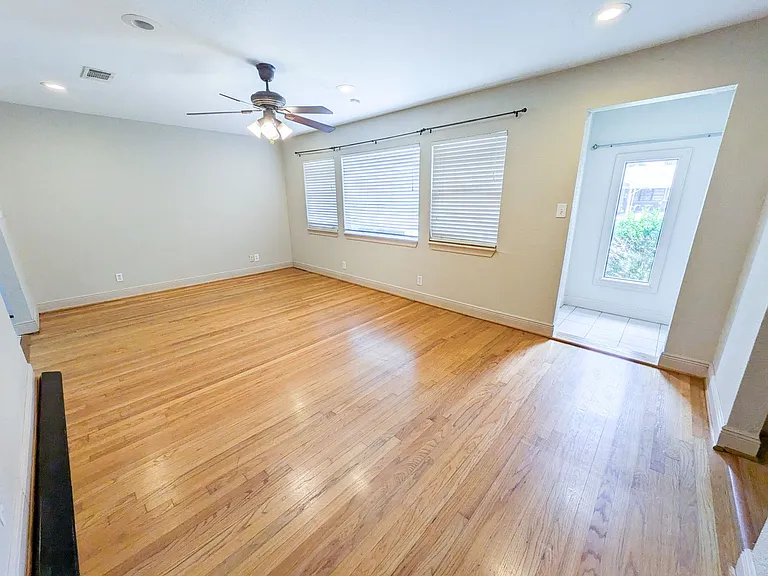 5031 Simpson Ave — Photo 3