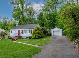 12 Trowbridge Rd, Morris Plains, NJ 07950
